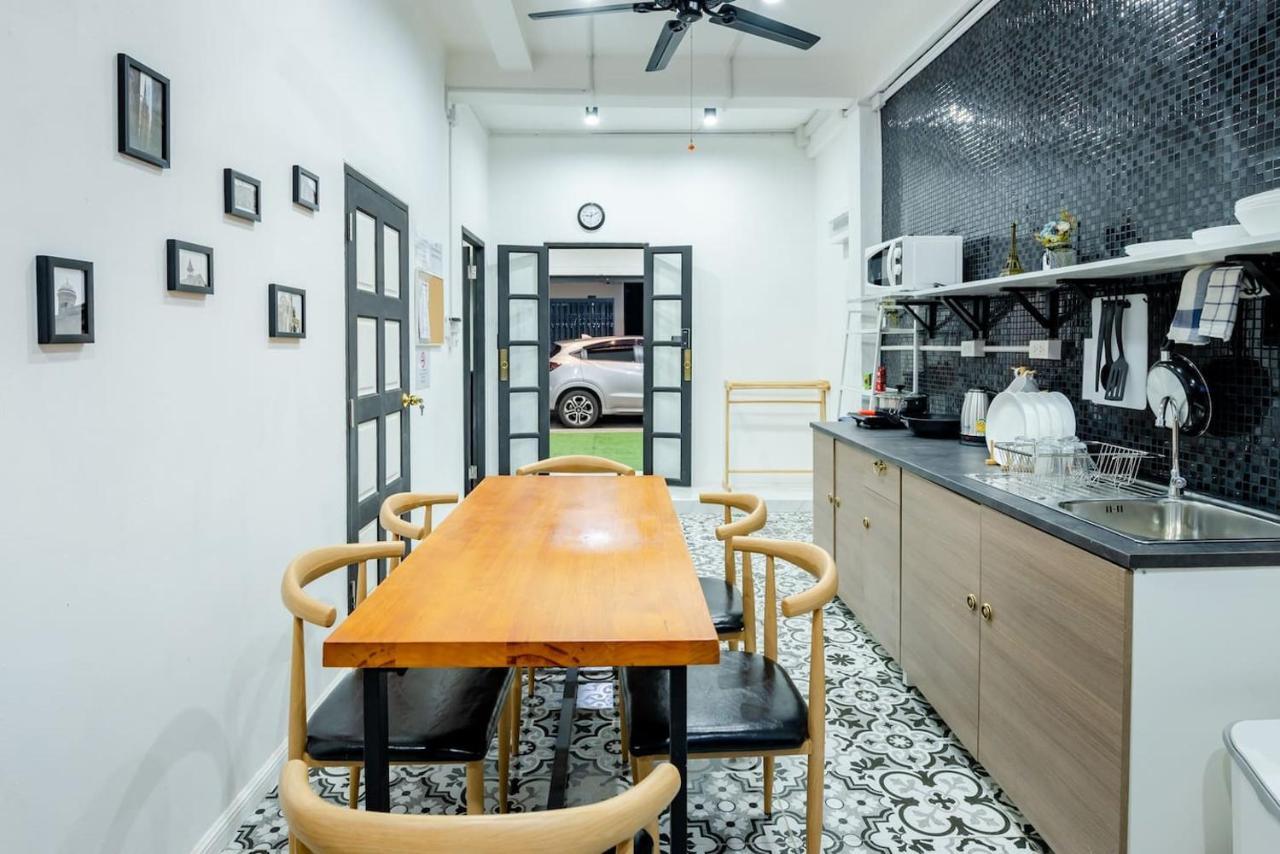 Mein Haus B @Bangpo Bangkok Exteriör bild